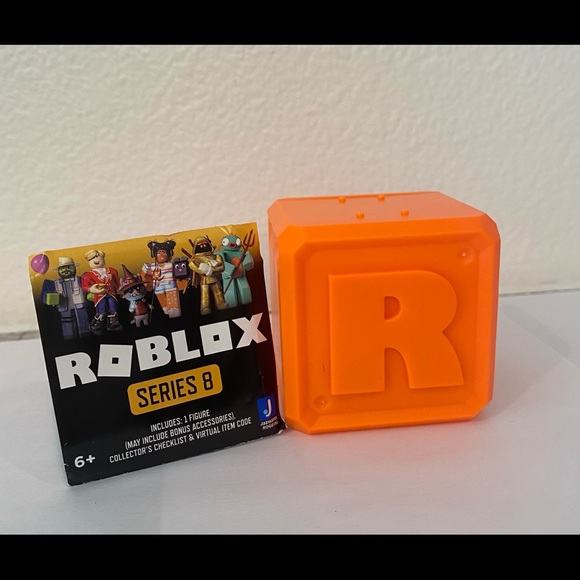 Roblox Series 8 Wisp Figure With Virtual Code - Picture 7 of 8